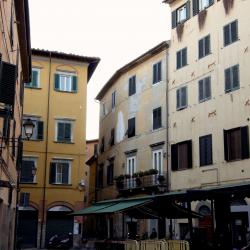 Piazza Sant’Omobono